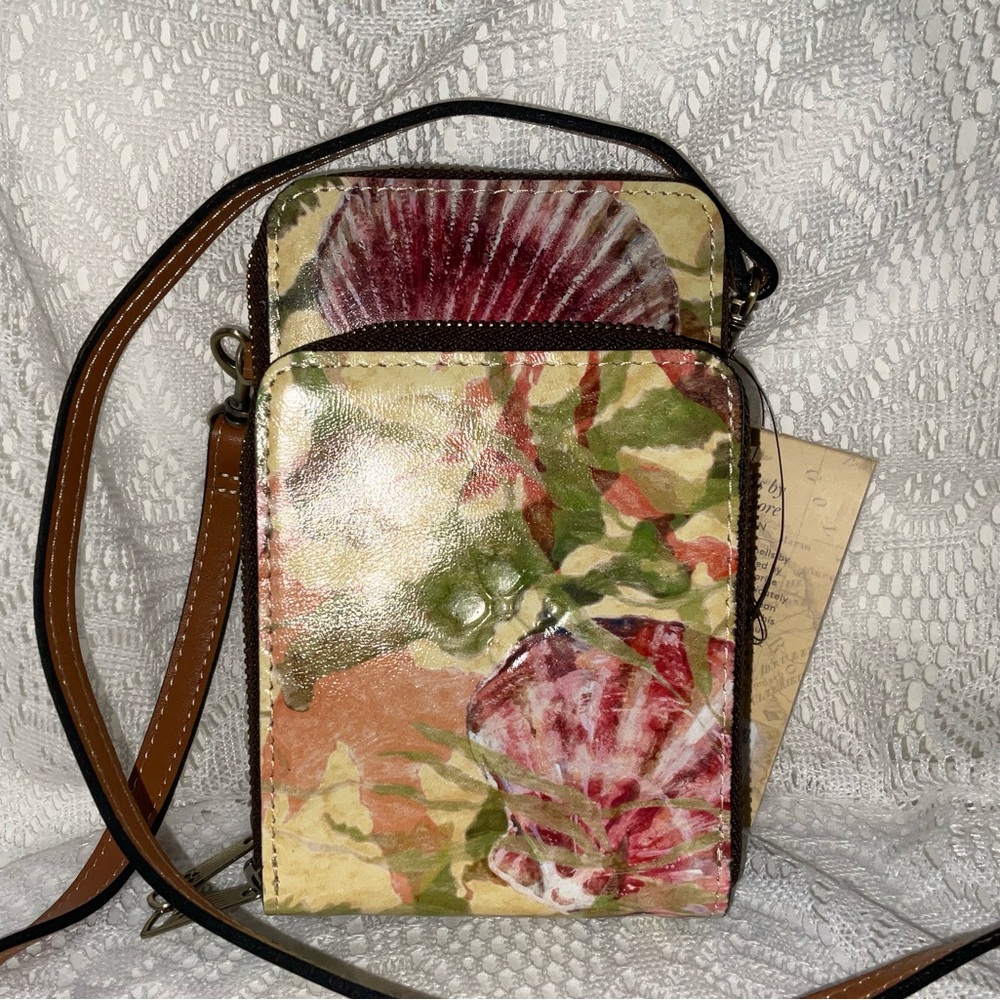 Patricia Nash Albertine Phone Crossbody, Seashells, NWT